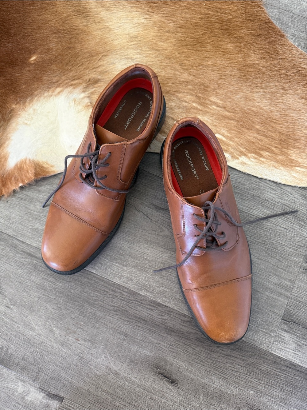 Rockport Men’s Tan Leather Cap-Toe Derby Shoes